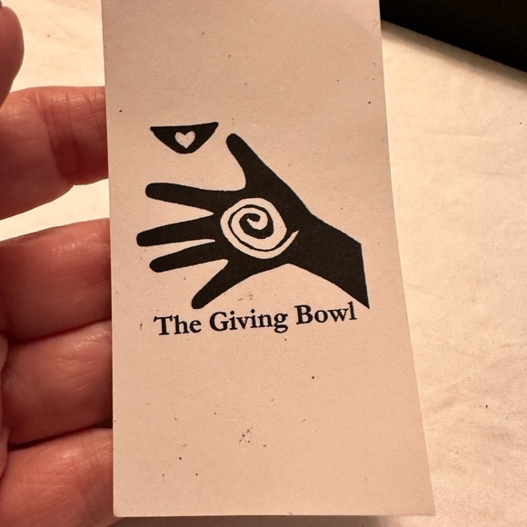 🎉Fun Little Gift ‘The Giving Bowl’ NWT - Picture 5 of 6